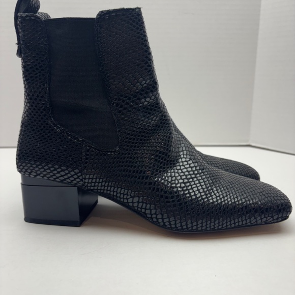 Franco Sarto Faux Snake Skin Black Block Heel Zip Up Boots 7 - Picture 5 of 10